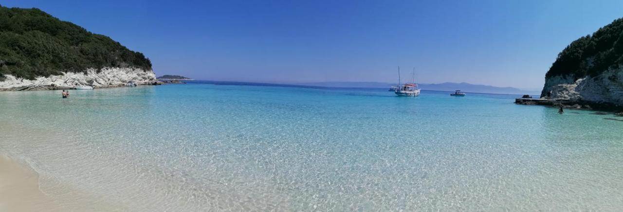 Tagoo Beach House